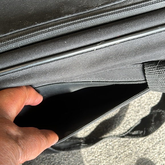 Small pet carrier to vets or Grammy/-Trusty Pup - Picture 5 of 6